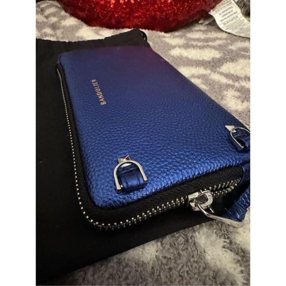 Sold on merc - Picture 2 of 3